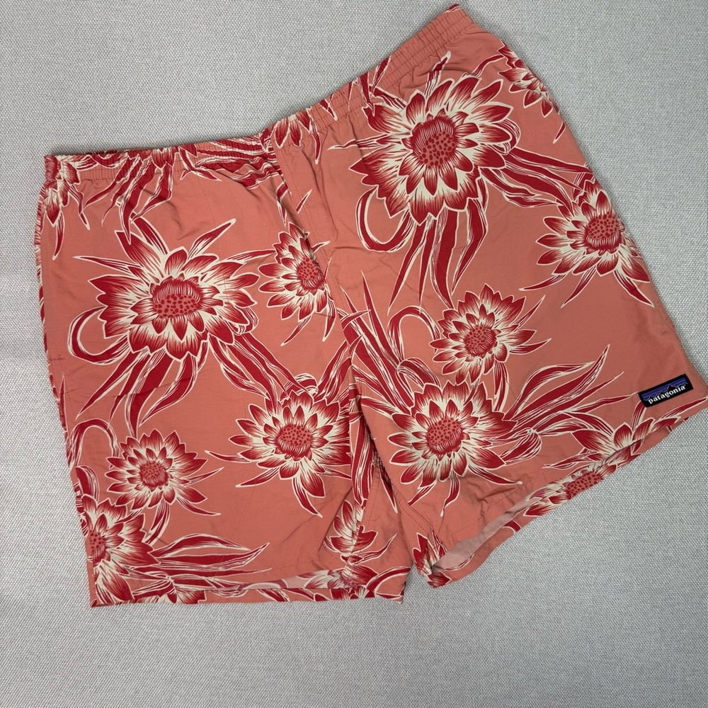 Patagonia‎ 57021 Pink Floral Baggies Mens Swim Trunks Size XL